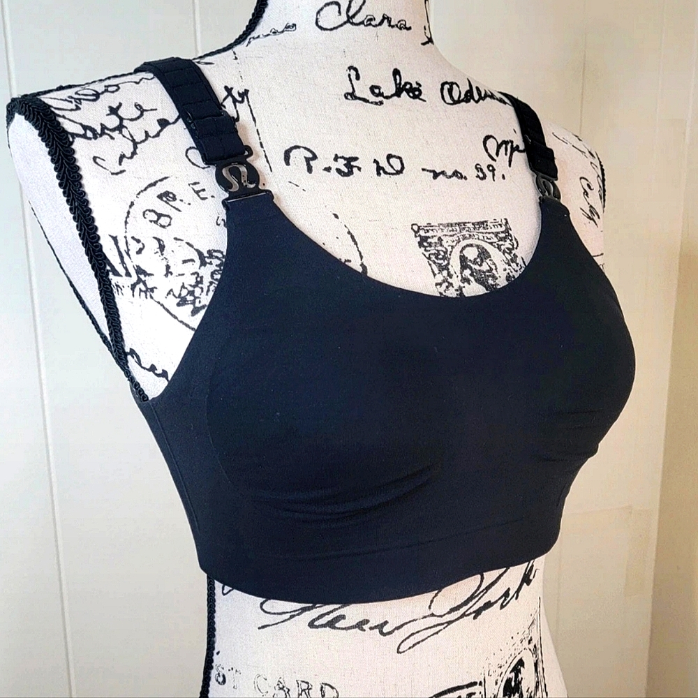 Lululemon Athletica Hold It Against Me Black Sports Bra